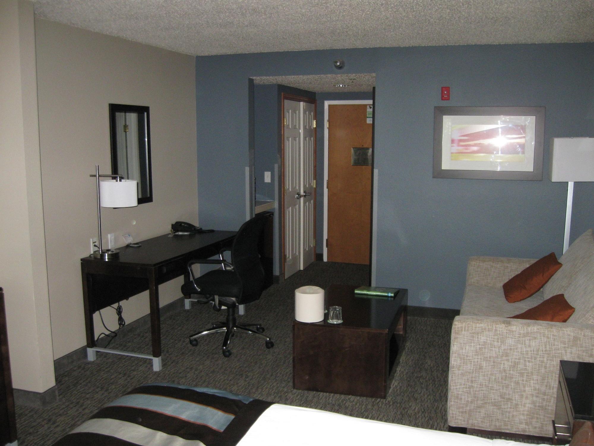 Wingate By Wyndham Fargo Hotel Exterior photo