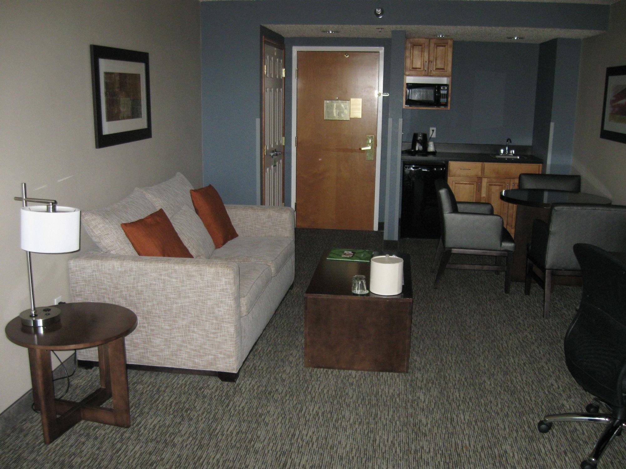 Wingate By Wyndham Fargo Hotel Exterior photo